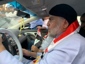 Irak’ta Şii lider Sadr protestolara katıldı