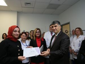 Baba adayları gebe okulunda eşleriyle empati kuruyor