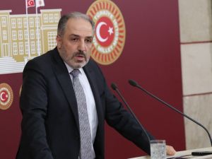 AK Parti İstanbul Milletvekili Mustafa Yeneroğlu partisinden istifa etti