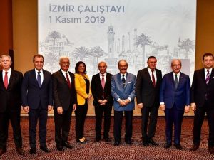 CHP’li Büyükşehir Belediye Başkanları İzmir’de toplandı