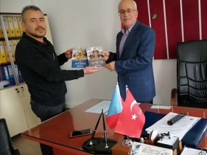 Ülkü ocaklarından kitap bağışı