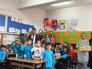 Minik öğrenciler kurabiye kelime yediler