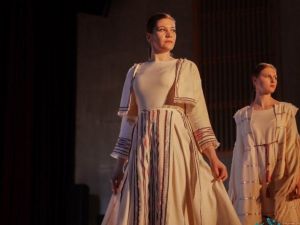 Rusya’da düzenlenen defilede Lefke bezi dünyaya tanıtıldı