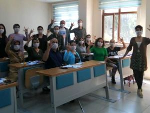 Lösemiye işaret dili ile dikkat çektiler