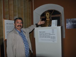 İtalyan sanatçının 89 yıllık Atatürk büstü müzede sergileniyor