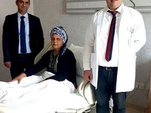 Beynin riskli bölgesindeki tümör, mikrocerrahi yöntemle alındı