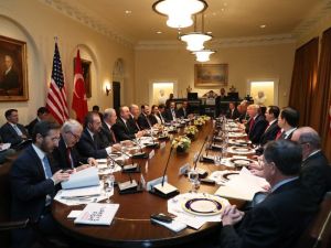 Heyetler arası görüşmede dikkat çeken detay