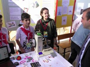 Ortaokul öğrencileri bilimsel hayallerini sergiledi