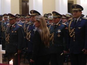 Bolivya’da Evo Morales’i darbe tehdidiyle indiren Genelkurmay Başkanı görevden alındı