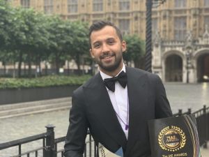 Dünya diş hekimliği oskarı Türk doktorun oldu