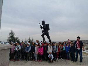 Uşaklı öğrenciler Dumlupınar’da
