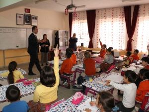 Kaymakam Arcaklıoğlu: "Kitap okumak çocukların hayal dünyalarını geliştirir"