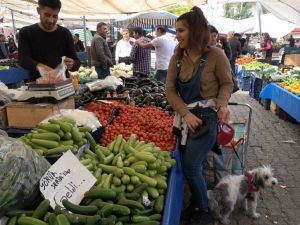 Denizli’de sebze ve meyve fiyatlarından esnaf da vatandaş da memnun