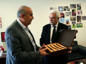 Serdar Gökhan: “Şimdiki diziler topluma bir şey vermiyor”