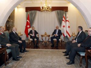 Akıncı, Cumhurbaşkanı Yardımcısı Oktay başkanlığındaki heyeti kabul etti