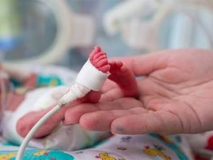 Her yıl doğan 15 milyon prematüre bebekten 1 milyonu hayatını kaybediyor