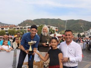 Patili dostlar yarıştı