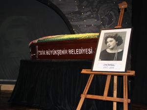 Yıldız Kenter’in arkadaşı ünlü tiyatro sanatçısına hüzünlü veda