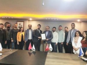 Baybatur genç iş adamlarıyla buluştu