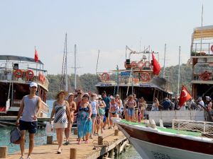 Muğla turist rekorunu kırmaya hazırlanıyor