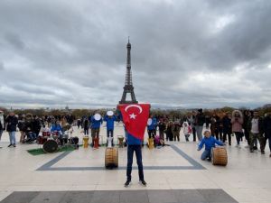 Eyfel’de Türk rüzgarı