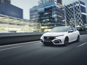 Honda’nın kompakt hatchback modeli Civic yenilendi