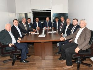 Turan, belediye başkanlarıyla toplantı yaptı