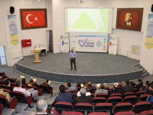 Kütahya’da idarecilere ‘Veri Madenciliği’ eğitimi