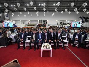 İzmir’de "Sağlıklı Yaşamın Geleceği Şurası" yoğun katılımla başladı