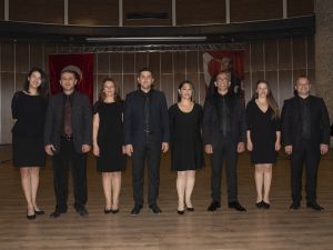 Bodrumlu öğretmenlerden profesyonel sanatçılara taş çıkartacak klip