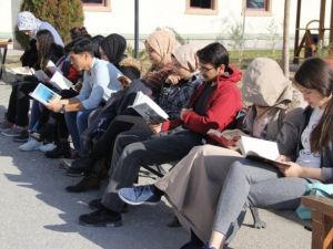 DPÜ’de ‘Oku-yorum’ etkinliği