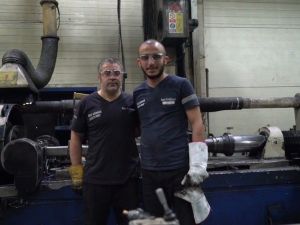 Metal işçilerinden ustalarına saygı duruşu