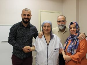 Kanser kadına aynı anda 11,5 saatlik 2 büyük operasyon