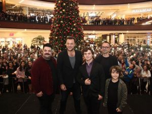 Naim filmine İzmir’de anlamlı gala