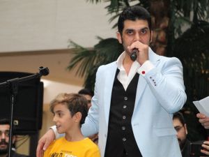 Popstar Bayhan Batman’da konser verdi