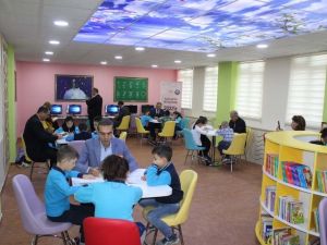 Okulda kitap okuma etkinliği