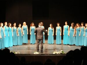 Maltepe’de şarkılar kadına şiddete karşı söylendi