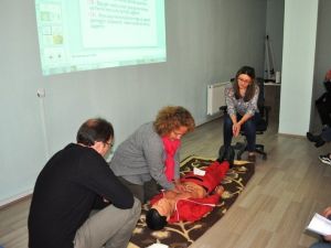 Kütahya AFAD ve PTT personeline ilk yardım eğitimi