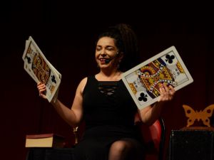 Sihirbaz İlkay Özdemir izleyenleri büyüledi