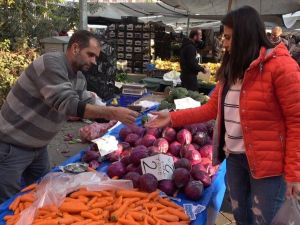 Denizli’de meyve fiyatları düştü sebze fiyatları arttı