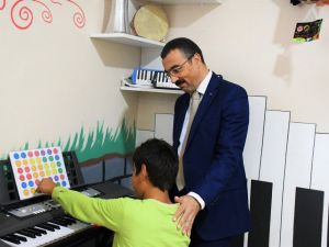 Milas’ta ’Sen Olmadan Asla’ resim sergisi