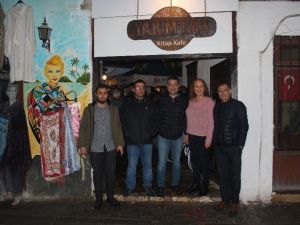 Tarihi han kitap kafe oldu