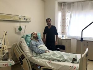 Gözündeki kanser yüzüne ve boynuna yayılan adam 5. kez ameliyat oldu