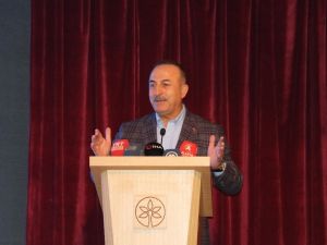 Bakan Çavuşoğlu: "Macron Sarkozy’den beter çıktı"