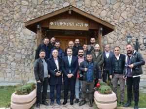 Başkan Gür, gazetecilerle bir araya geldi