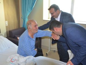 Başkan Doğan yaşlı ve hastaları ziyaret etti