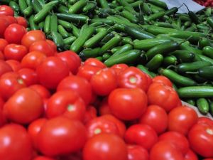 Tarladan seraya geçen domates fiyatı en çok artan ürün oldu