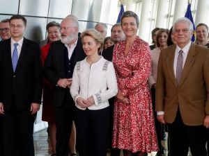 Yeni AB Komisyonu kabinesi ilk kez toplandı