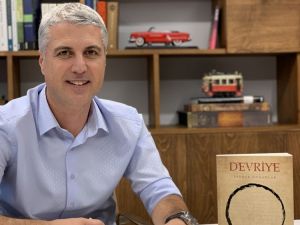 ’Devriye-Tekrar Doğanlar’ raflarda