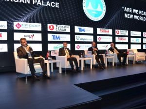 İstanbul Ekonomi Zirvesi 1 milyar dolar iş hacmi hedefiyle başladı